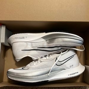 Nike ZoomX Streakfly